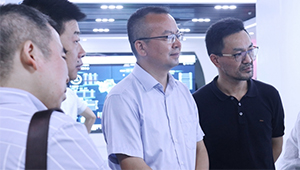 杭州市科技局局長(zhǎng)趙喜凱一行蒞臨托普云農(nóng)考察調(diào)研