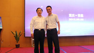 農(nóng)業(yè)部屈冬玉副部長蒞臨托普云農(nóng)農(nóng)業(yè)物聯(lián)網(wǎng)平臺成果展區(qū)